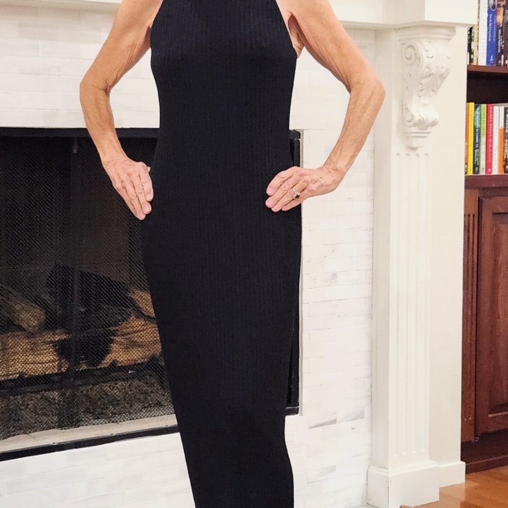 LITTLE BLACK DRESS, SIZE 4, WRINKLE FREE, TRAVELS WELL, EXCELLENT CONDITION